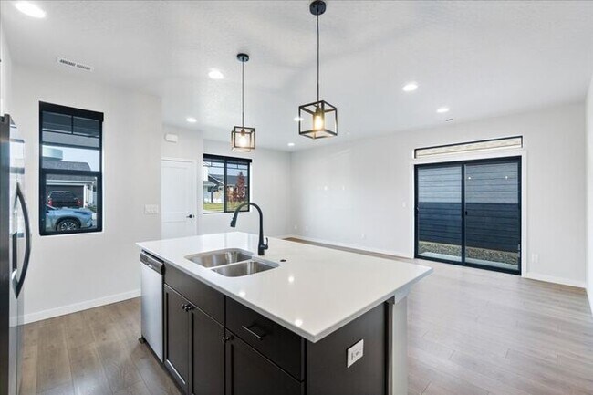 Building Photo - Single-Level Serenity: Your 3 Bedroom, 2 Bath Dream Home Awaits