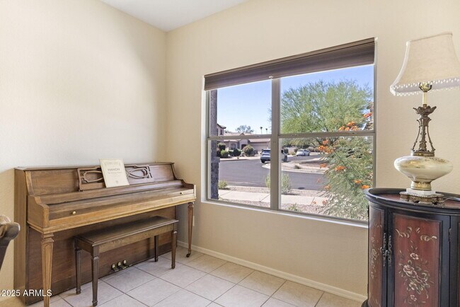 Building Photo - 9025 S 6th St