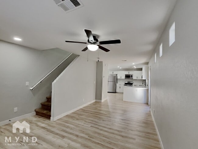 Building Photo - 2280 Platinum Band St