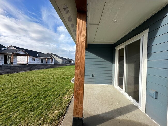 Building Photo - Brand New Rathdrum Home