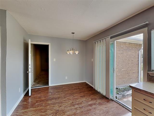 Building Photo - 7439 Oakmore Dr