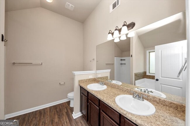Building Photo - 2375 Walker Dr