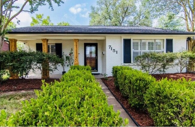 Building Photo - 7151 Edgemoor Dr