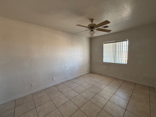 Building Photo - 3 Bedroom - 2 Bath Home