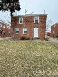 Building Photo - 519 E 222nd St