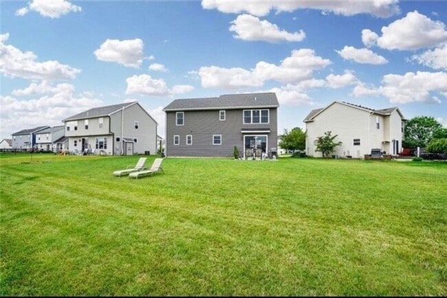 Building Photo - 8914 Red Hawk Ct