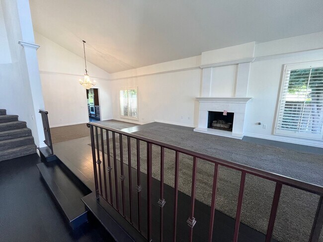 Building Photo - 4925 Regla Ct