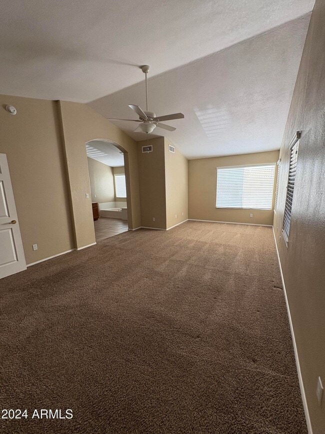 Building Photo - 1611 E Flint St