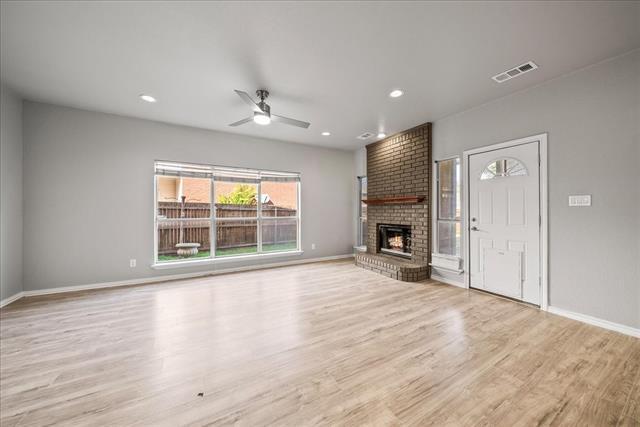 Building Photo - 344 Raintree Dr