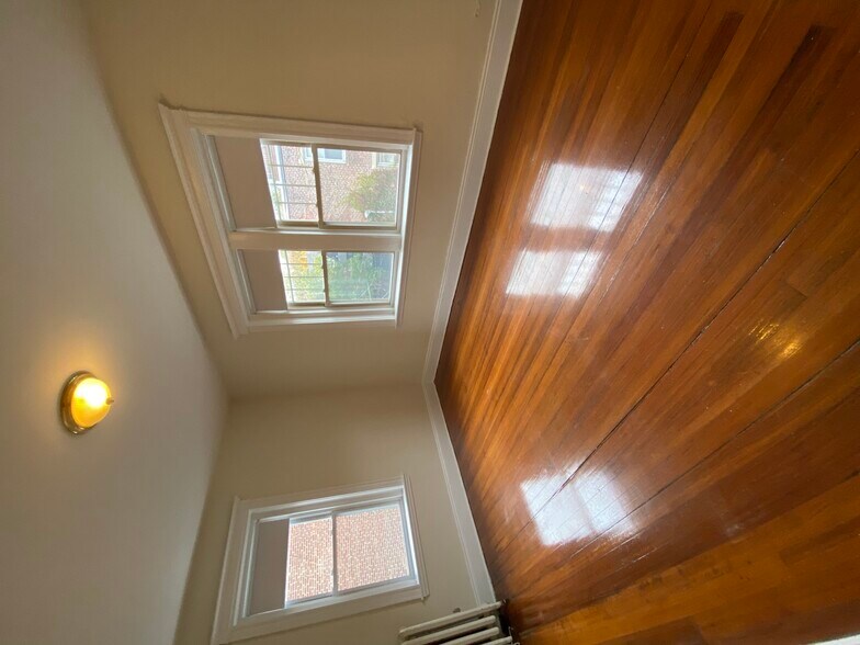 Building Photo - 1788 Beacon St