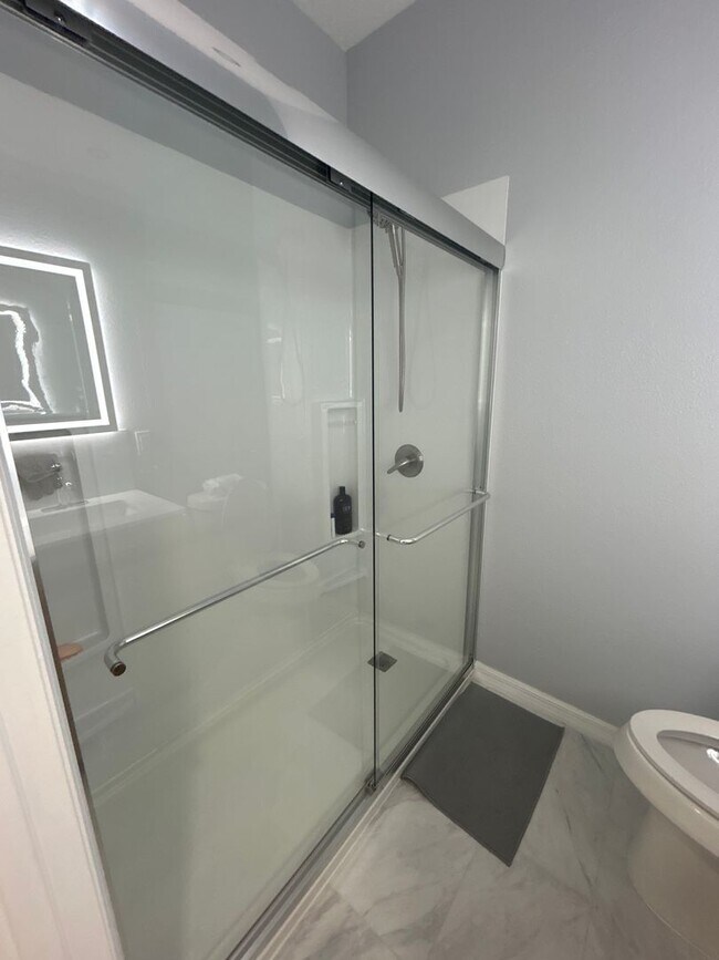 Building Photo - 901 Vicenza St