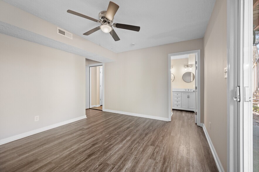 Building Photo - 117 Settlement Dr