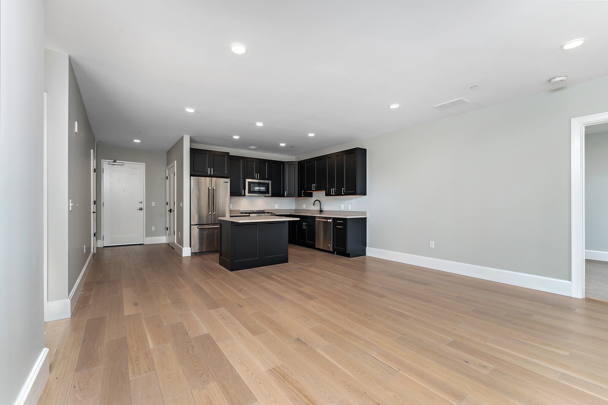 Building Photo - 350 Oliver Ave