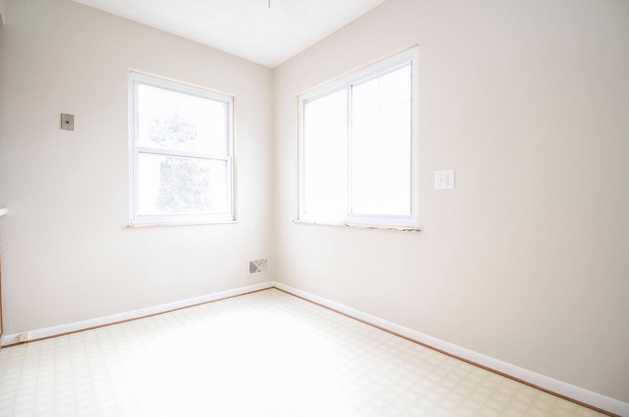 Building Photo - 25 Willamont Rd