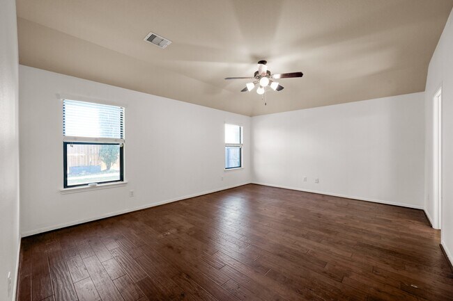 Building Photo - 23310 E Pine Ivy Ln