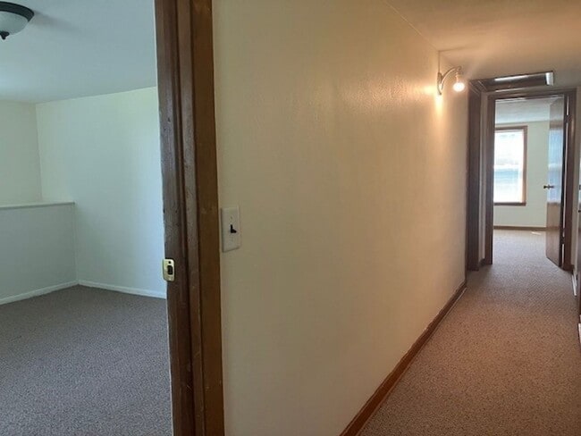 Building Photo - Updated 4 Bedroom, 1 Bathroom Farmhouse