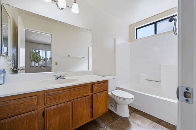Building Photo - 26214 Lazy Creek Rd