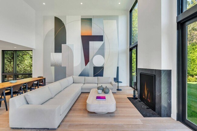 Building Photo - 60 Gansett Ln