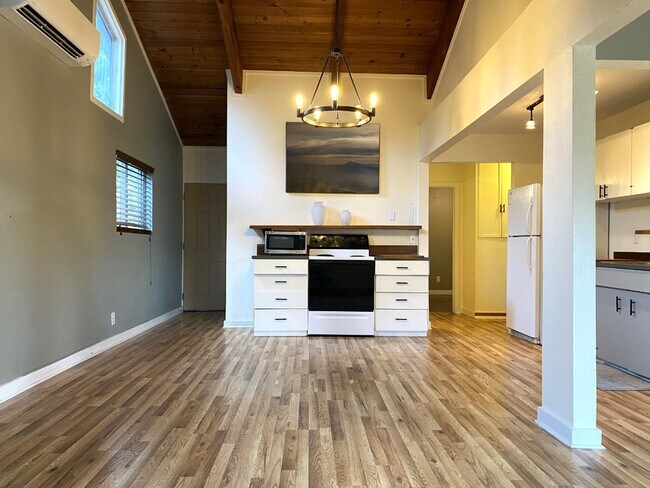 Building Photo - Serene Simplicity - Northwest Style