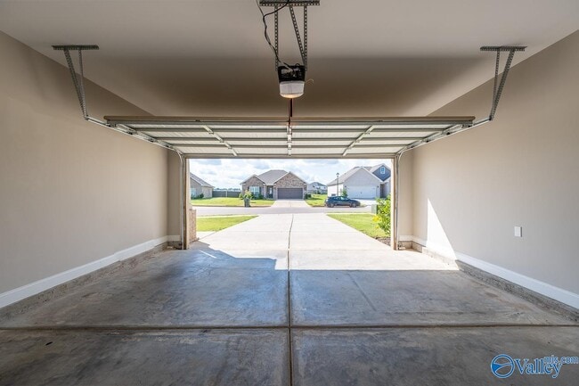 Building Photo - 106 Elaina Grey Ct