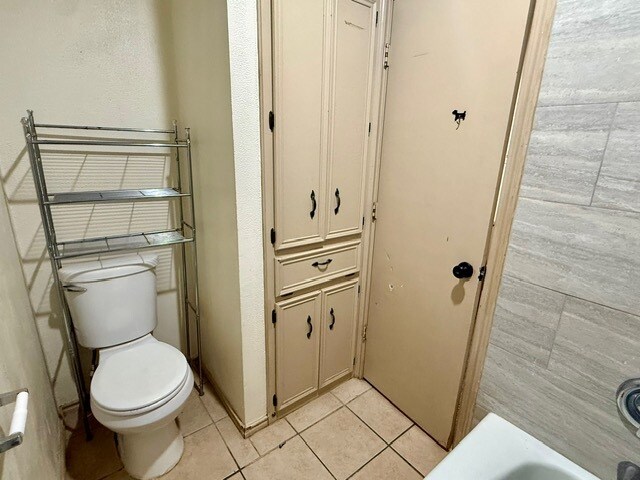 Building Photo - 6304 Quaker Ave