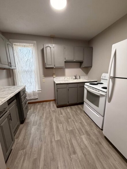 Building Photo - 307 N Main St