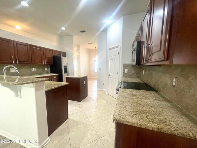 Building Photo - 1200 Stonehedge Trail Ln