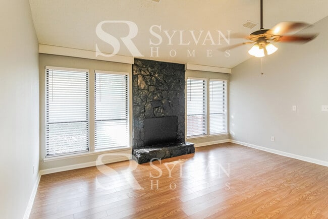 Building Photo - 5238 Stafford Dr NW