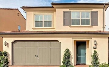 Building Photo - Beautiful Upgraded Stonegate 3 bedroom / 2.5 bath home