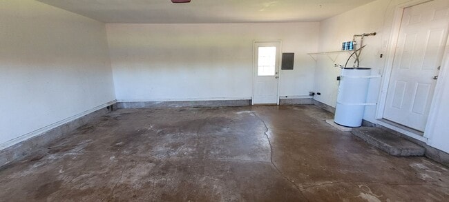 Building Photo - Spacious Home for Rent