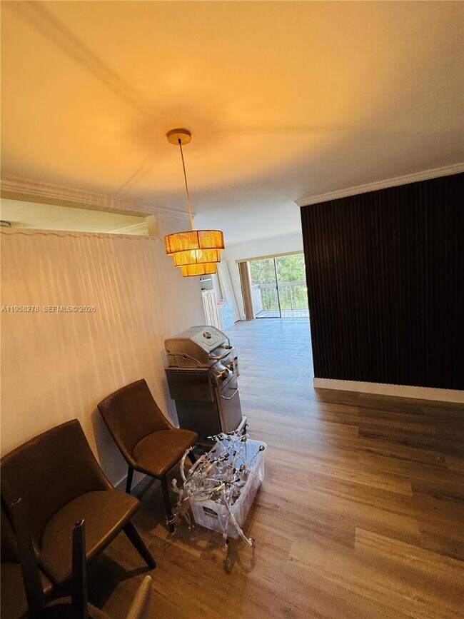 Building Photo - 1101 SW 122nd Ave