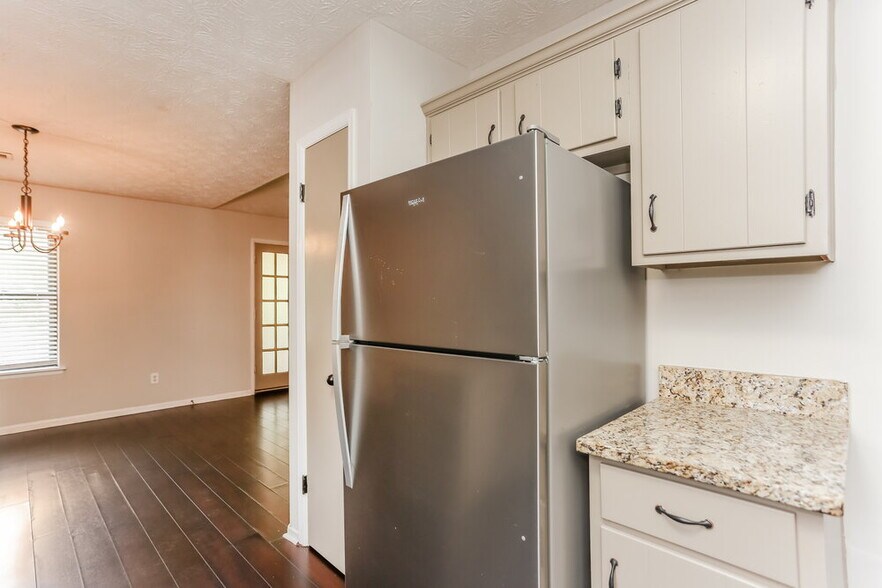 Building Photo - 3747 Willow Wood Way NW