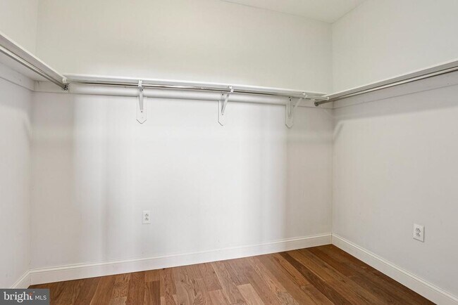 Building Photo - 810 N Hancock St