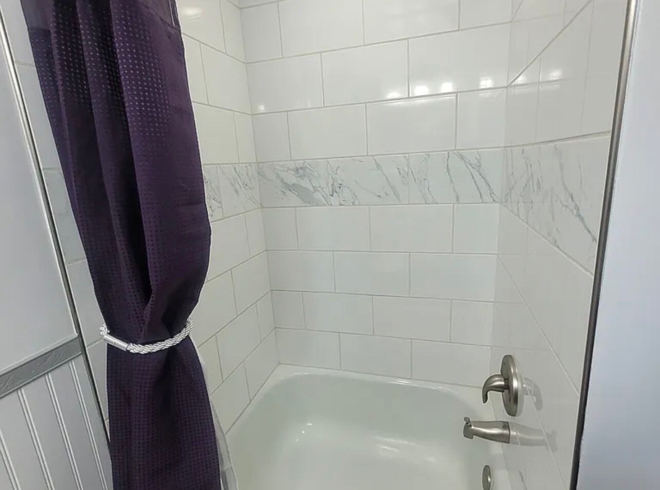 Building Photo - 5218 W Bel Air St