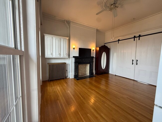 Building Photo - 187 Webster St