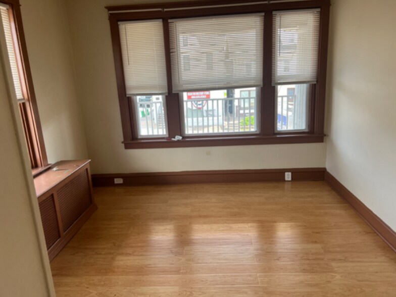 Building Photo - 101 W Lancaster Ave