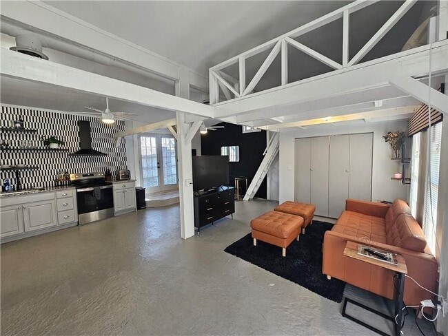 Building Photo - 74 Boulevard NE