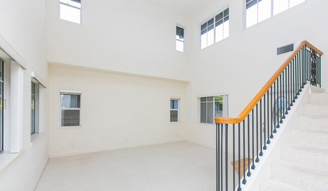 Building Photo - Mililani Mauka - 4bdrm/3bath with attached garage Single Family Home
