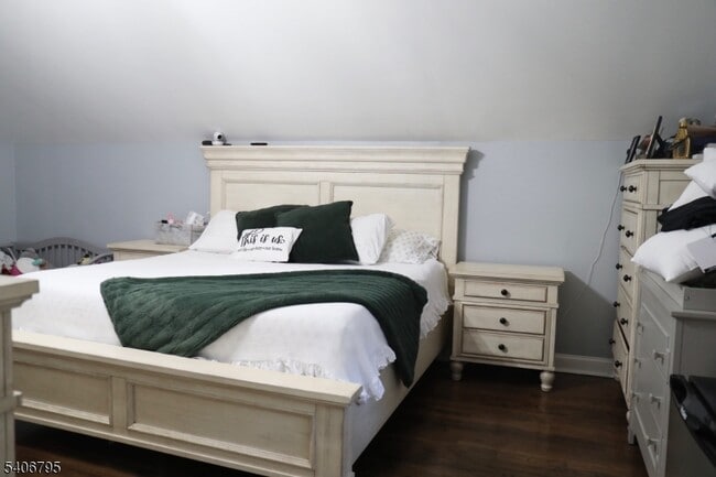 Building Photo - 96 Mill Rd