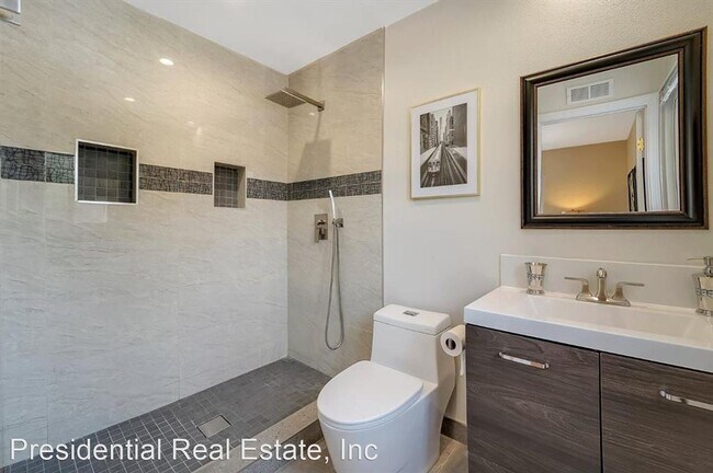 Building Photo - 4 br, 2 bath House - 1301 Poe Lane