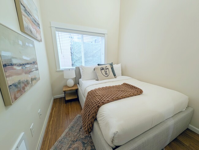 Building Photo - The Norm Appartments