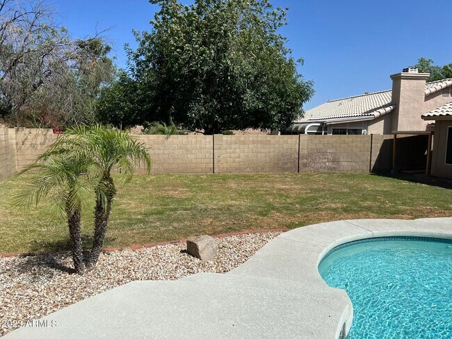 Building Photo - 8 W Marco Polo Rd