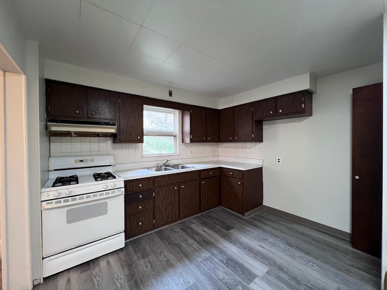 Building Photo - 304 Marie St