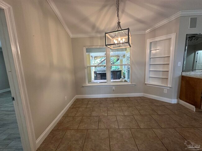 Building Photo - 1611 Luzon Ln