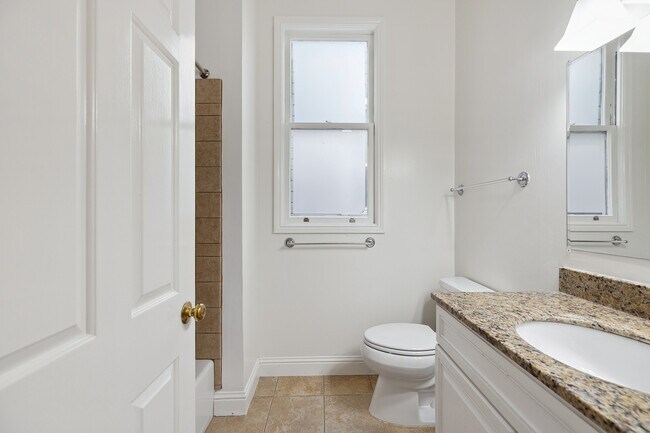 Building Photo - 1406 Post St