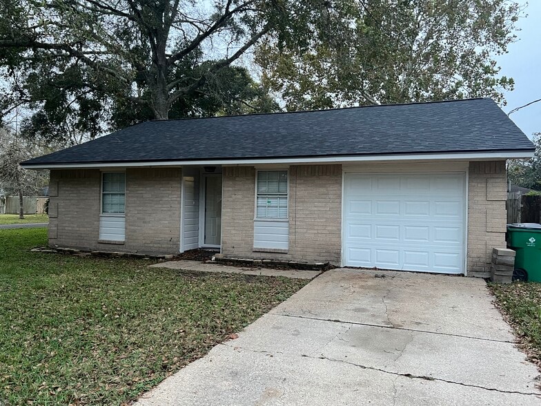 Primary Photo - 101 N Orange St