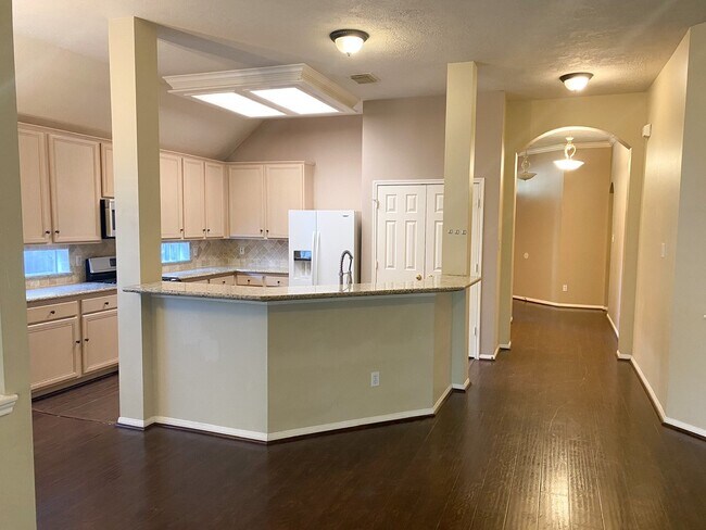 Building Photo - 19219 Sarah Ann Ct