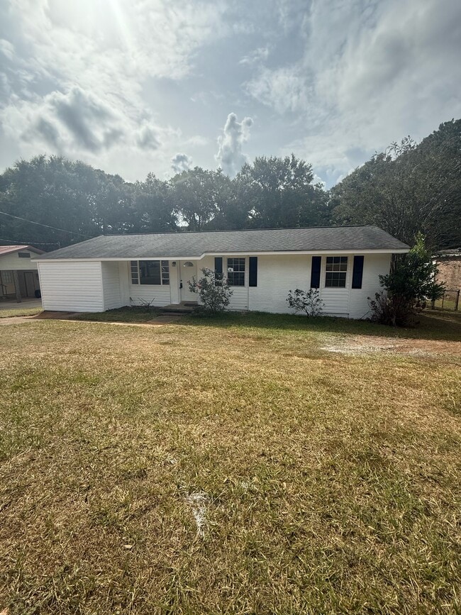 Building Photo - 221 Meadowbrook Dr