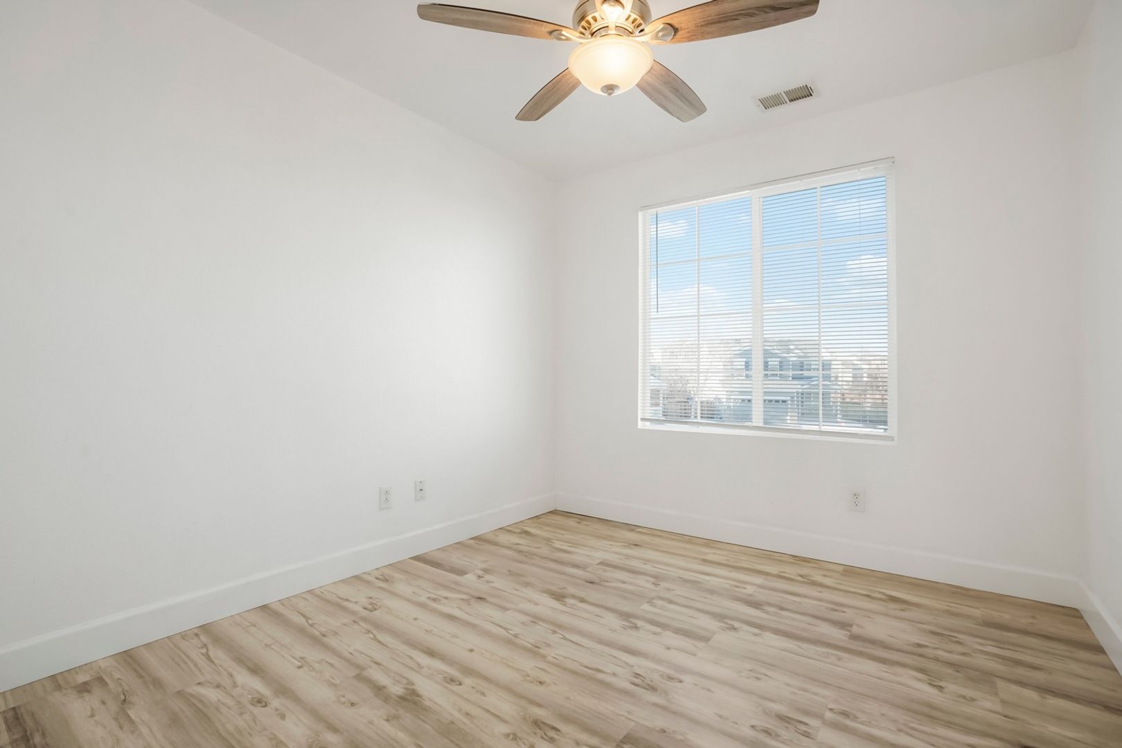 Building Photo - 11886 Trail Ct
