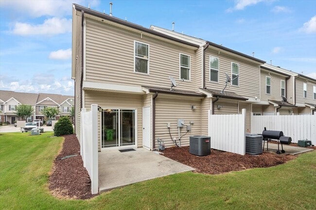 Building Photo - 223 Morgan Brook Way